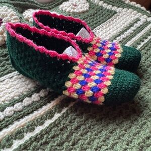 Hand-Knit Slipper Socks in Dark Green and Pink size Small to medium